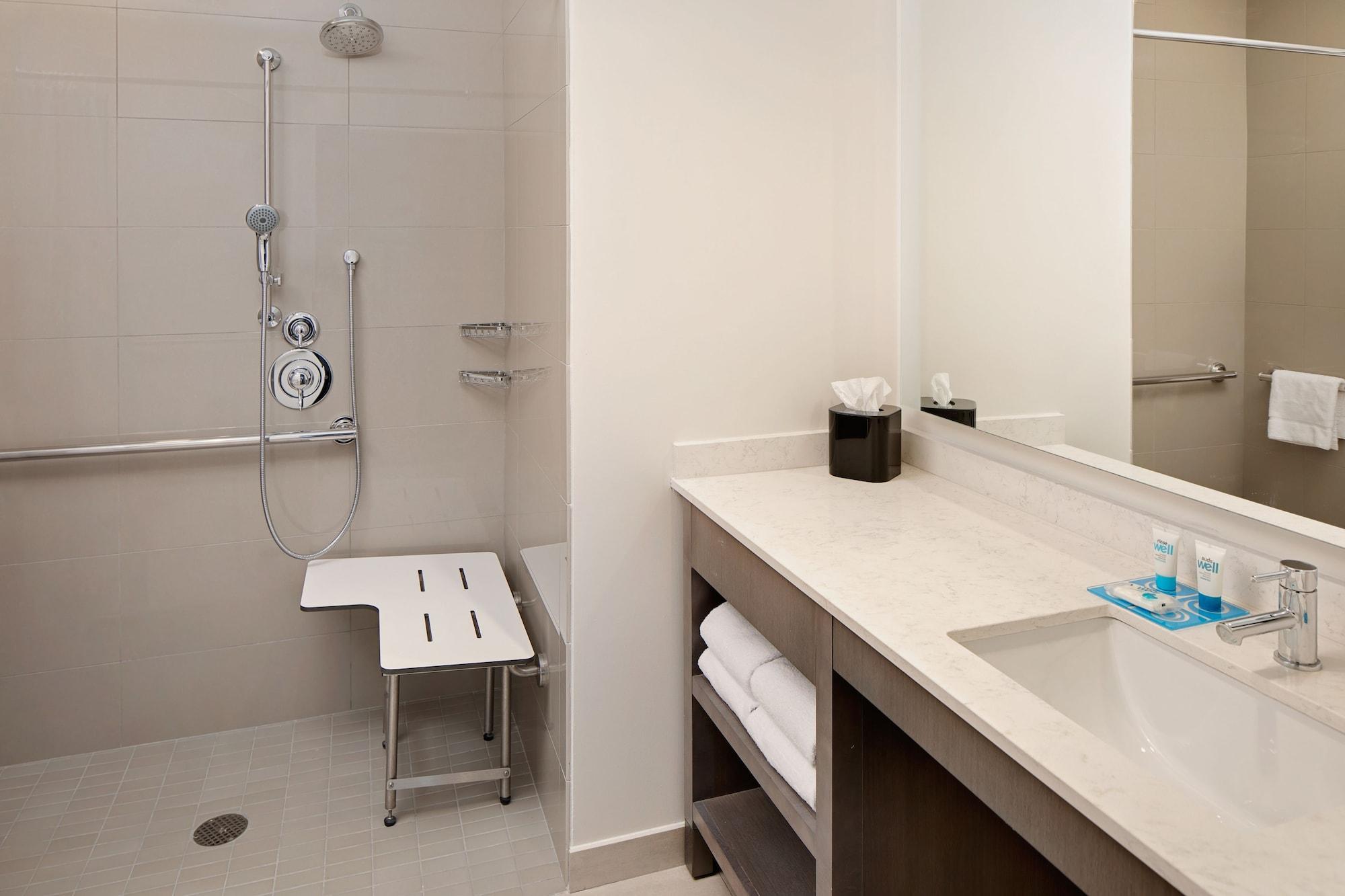 Hyatt House San Diego Sorrento Mesa Exterior photo